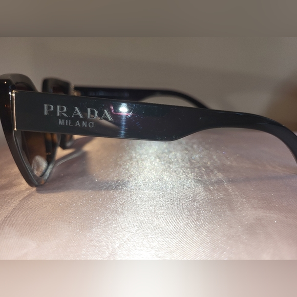 Brand new PRADA brown havana gradient-lens cat-eye sunglasses. - Picture 7 of 15
